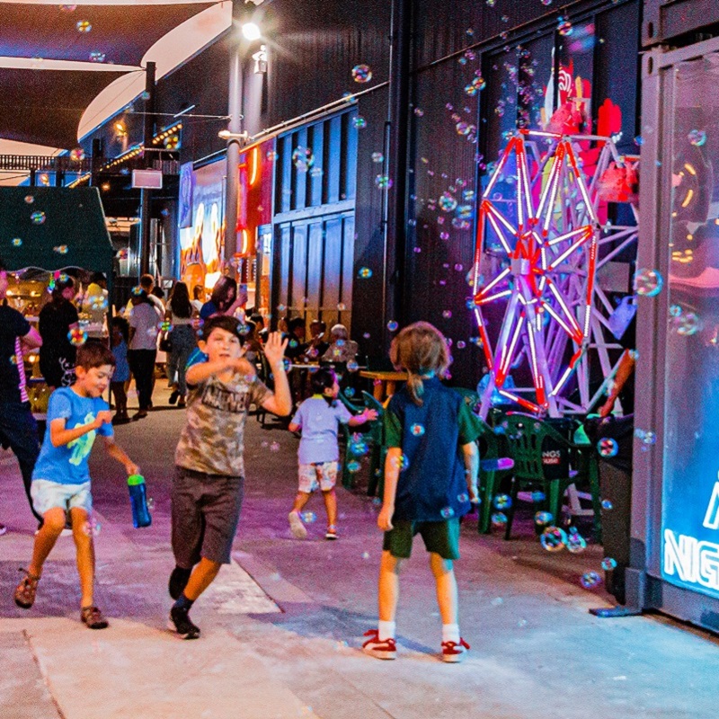 Alien Night Market (7)